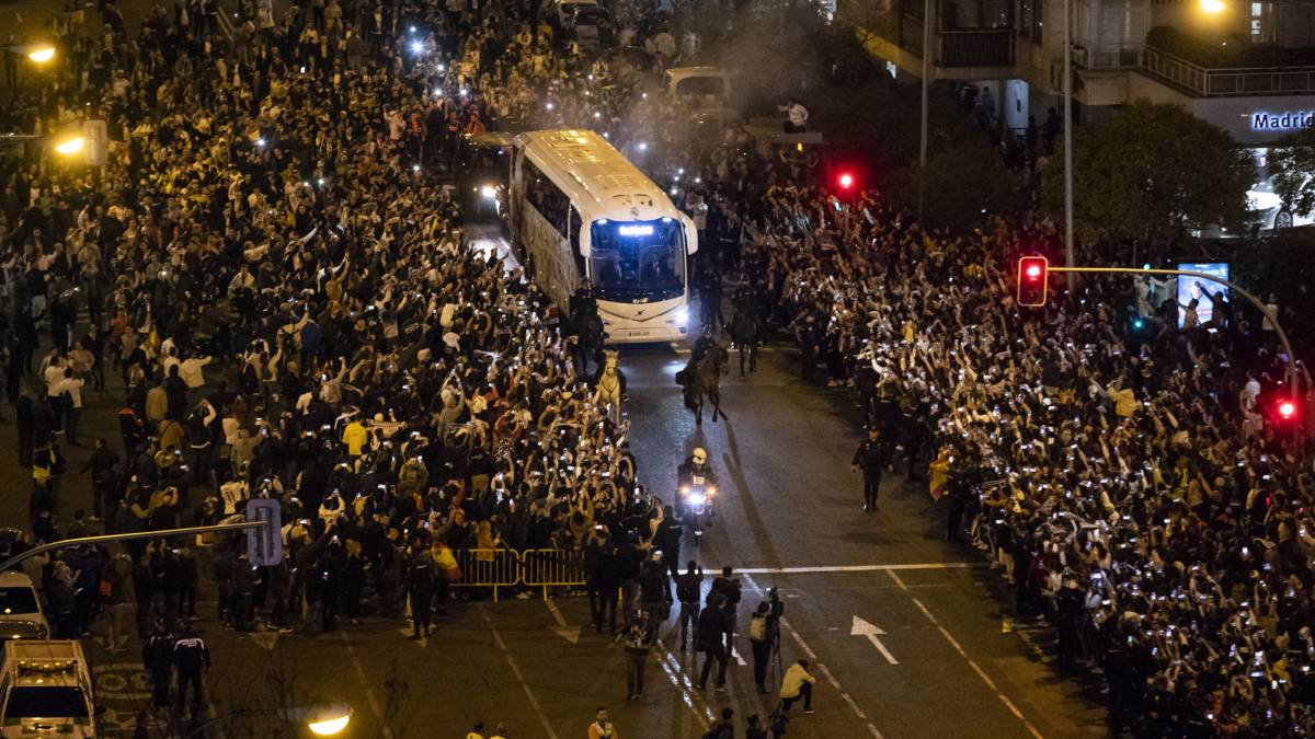 Sergio Ramos ha pedido a la afición que espere y anime a los jugadores eb la Plaza de los Sagrados Corazones