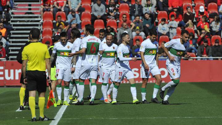 El Elche afronta el último tercio de Liga en su mejor momento