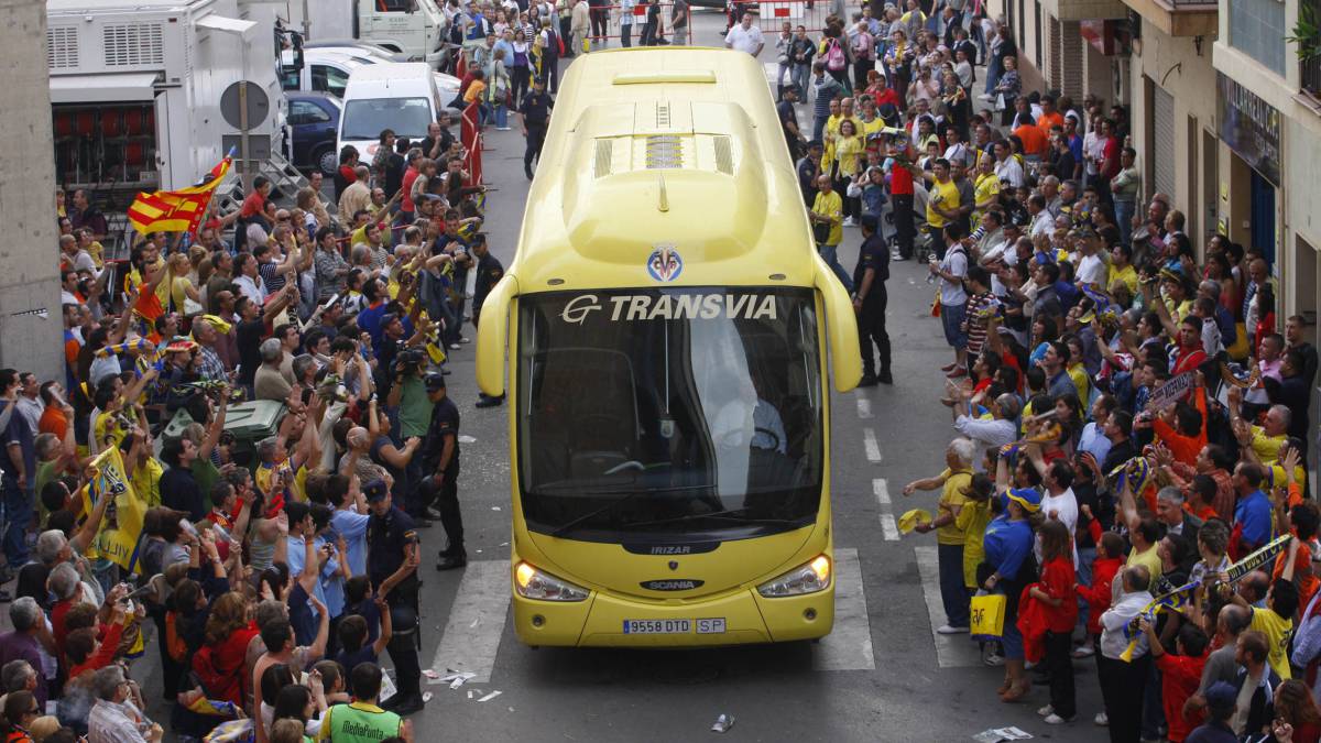 La plantilla financiará los buses del desplazamiento a Valencia