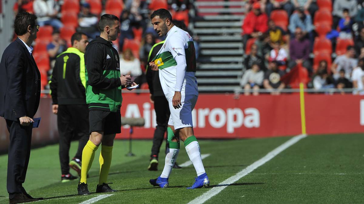 Competición sanciona a Yacine y el Elche insiste ante Apelación
