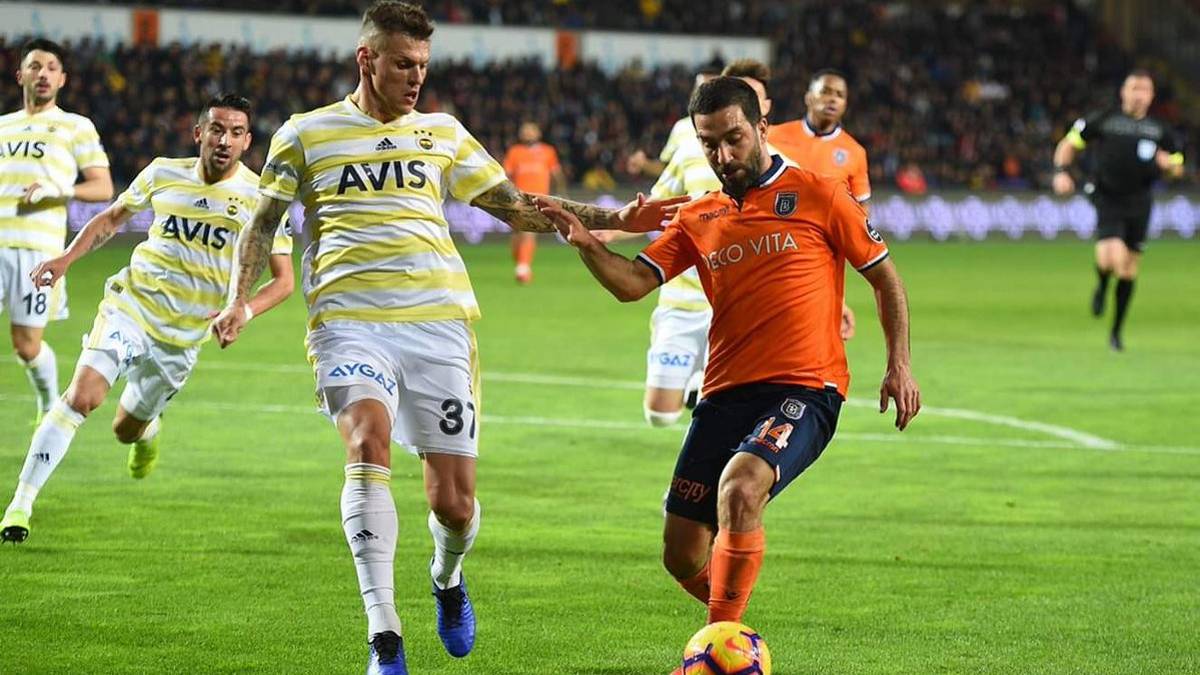 Arda Turan: "Ahora juego como jugué en el Atlético"