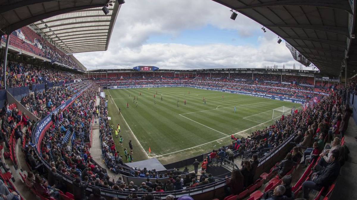 Gran entrada en El Sadar para el Osasuna-Eibar femenino.