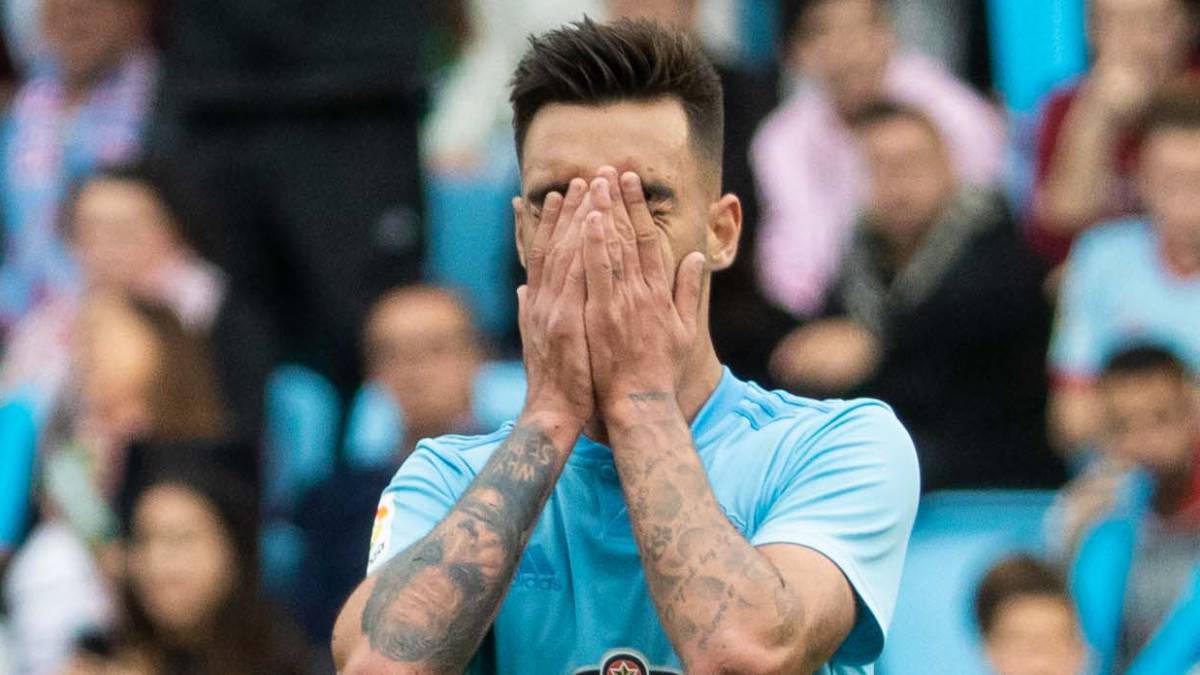 El mediapunta Brais Méndez se lamenta durante el partido contra el Betis en Balaídos.