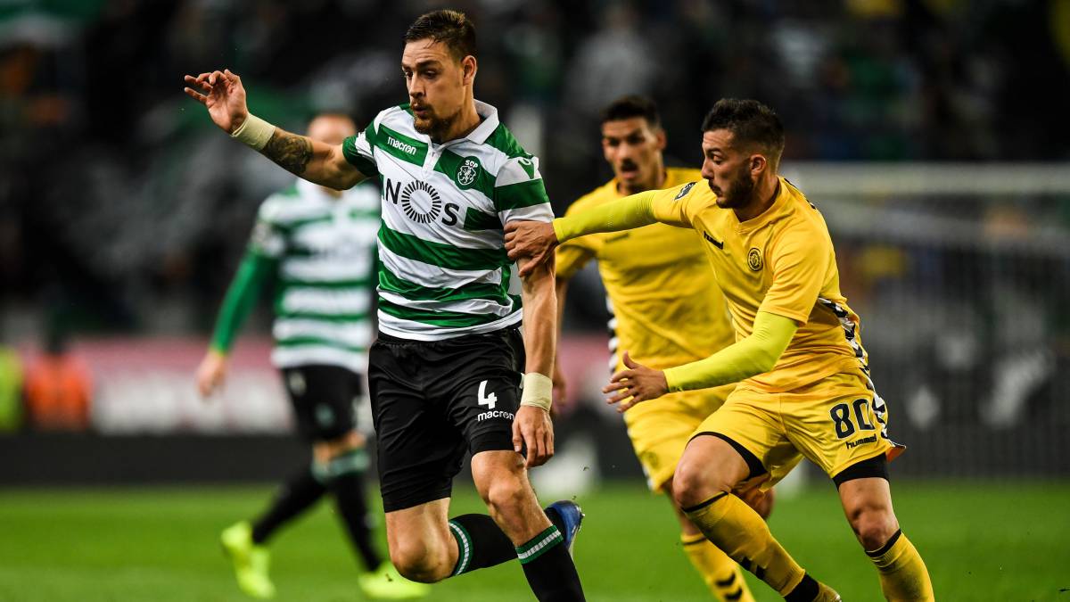 Record: el Valencia ofrece 12 millones por el central Coates