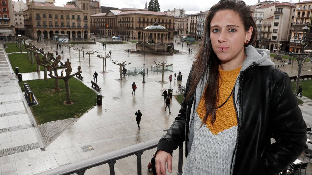 La capitana de Osasuna Femenino Mai Garde, cuyo vídeo del momento en que su padre recibe como regalo una camiseta suya se ha vuelto viral, con casi tres millones de reproducciones.
