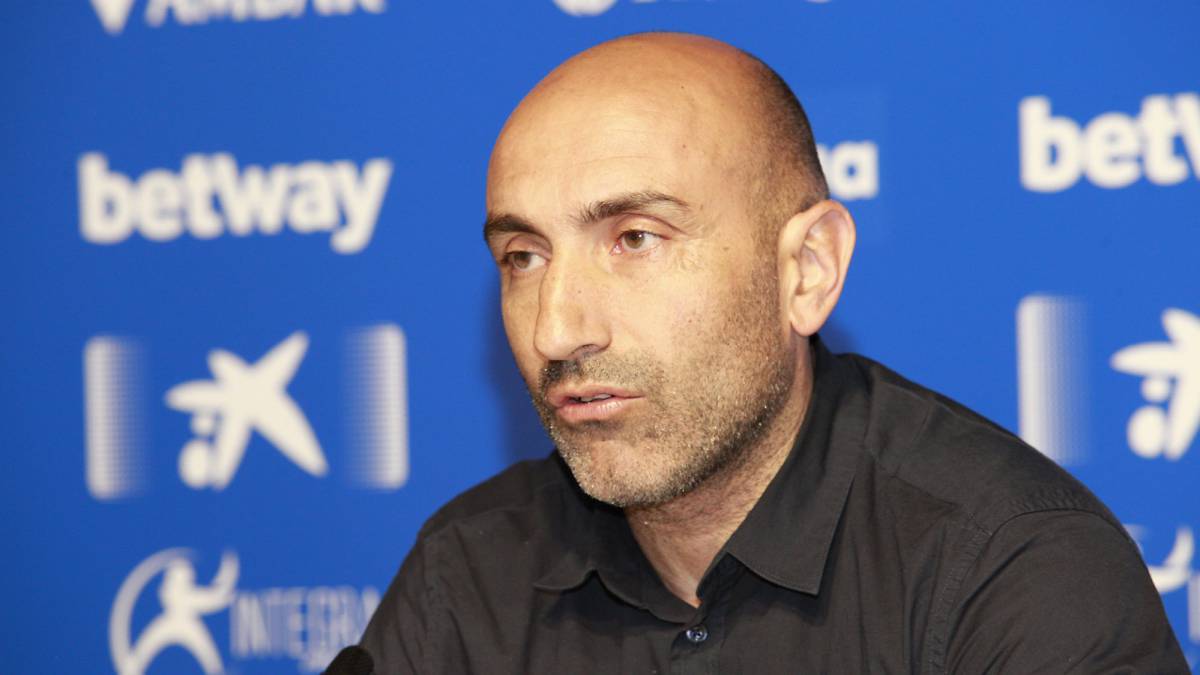 Abelardo, entrenador del Alavés
