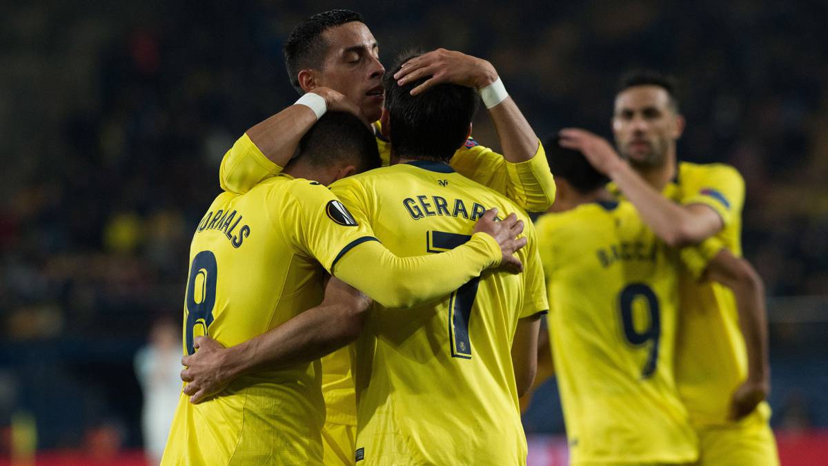 Los jugadores del Villarreal celebran uno de los goles contra el Zenit de San Petesburgo.