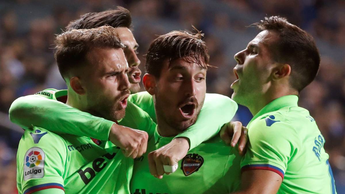 1x1 Levante: Apareció Mayoral y salvó al final Aitor Fernández