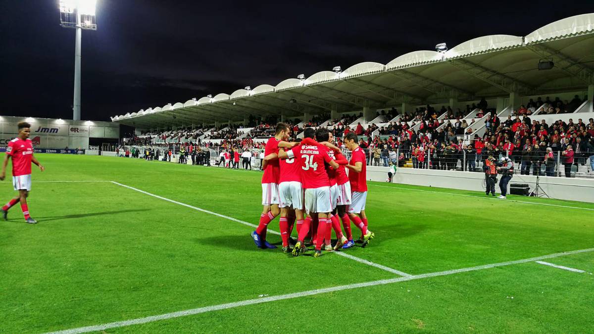 El Benfica aplasta al Moreirense y recupera el liderato en Portugal
