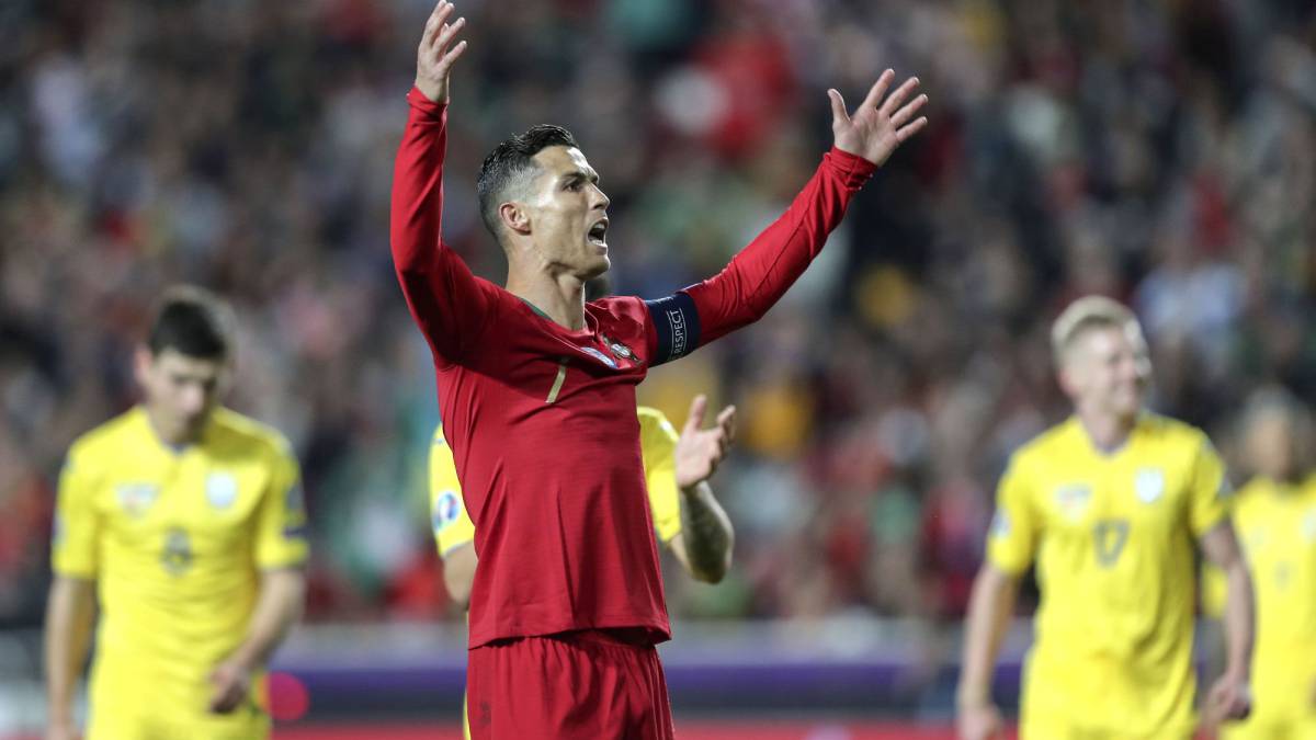 Cristiano no puede con Ucrania en su vuelta a la Selección