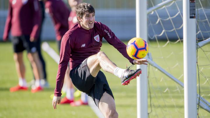 Mikel San José, entrenándose con el Athletic.