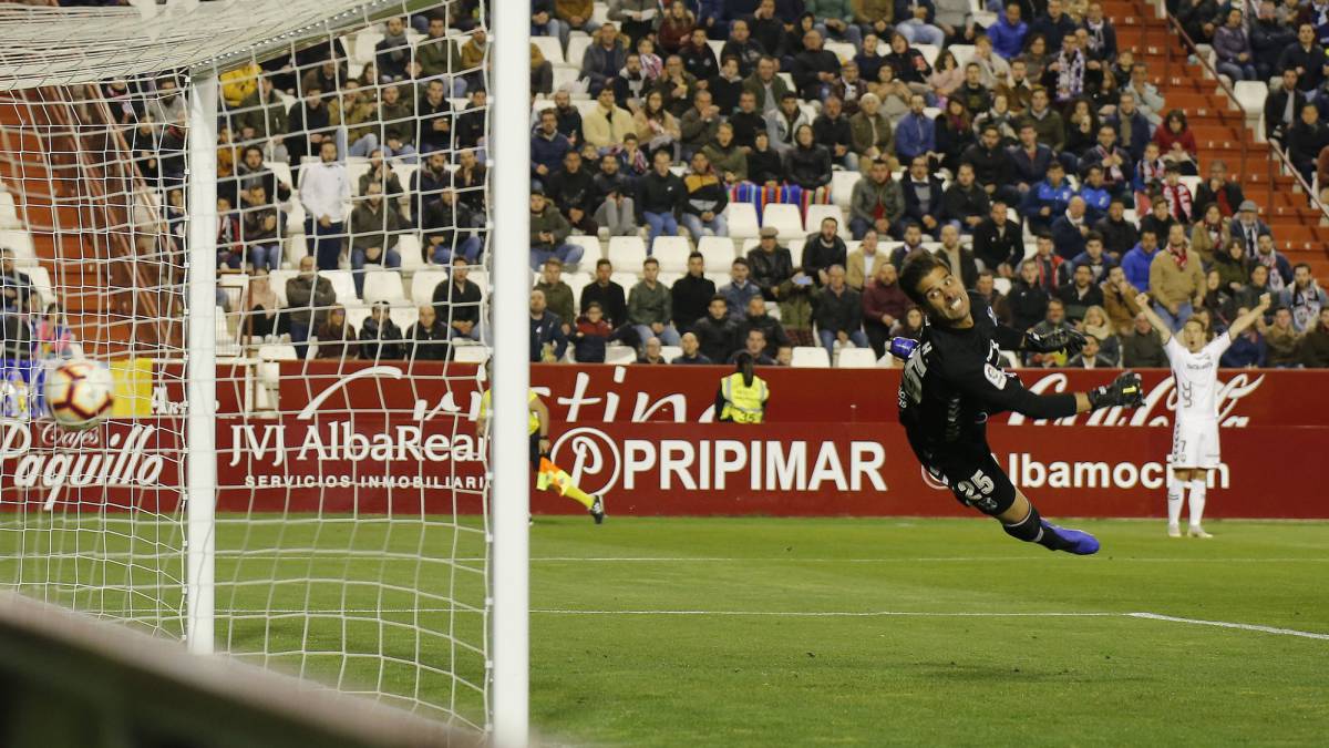 El Tenerife sigue con su maldición a domicilio