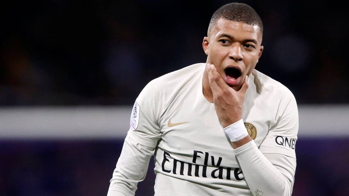 El delantero francés del PSG, Kylian Mbappé, durante un partido.