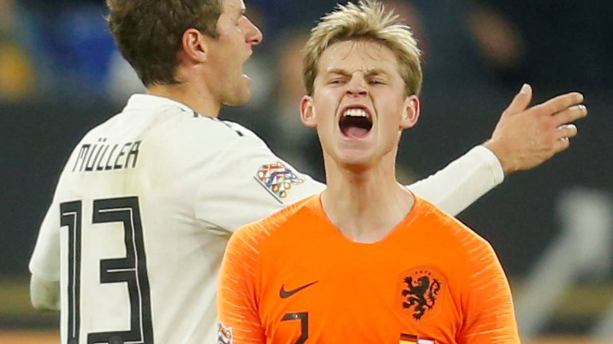 El centrocampista del Ajax, Frenkie de Jong, con la selección de Holanda.