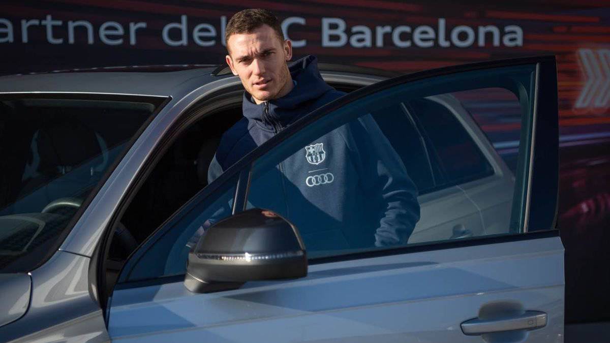 Vermaelen no levanta cabeza: más de 600 días de baja