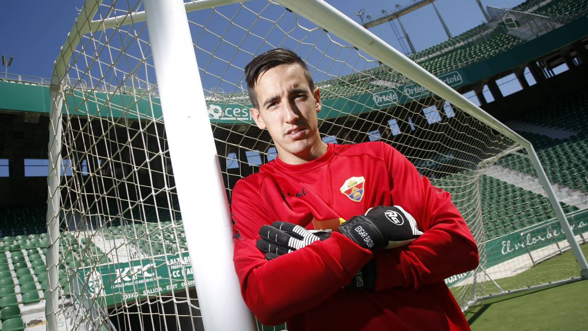 Elche y Córdoba deciden su futuro en el Martínez Valero