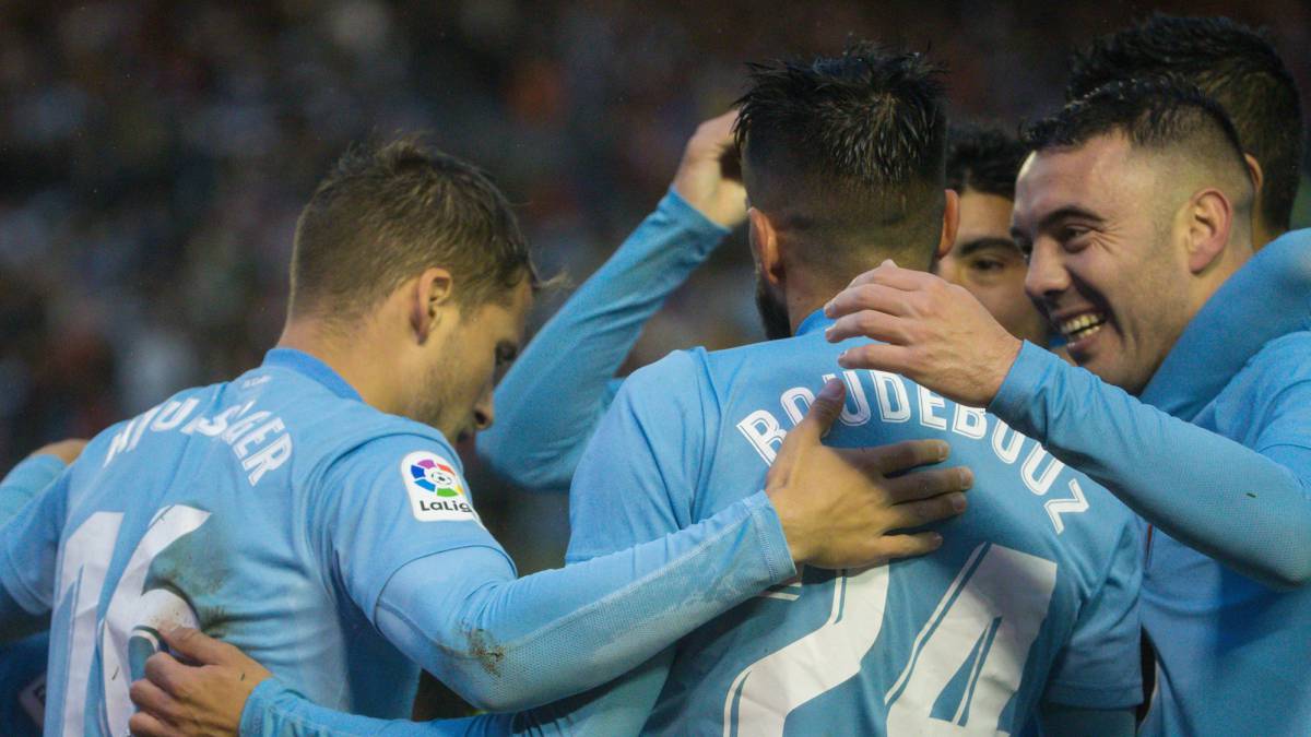 Hjulsager, Boudebouz, Aspas y Olaza se abrazan tra el tercer tanto del Celta contra la Real Sociedad.
