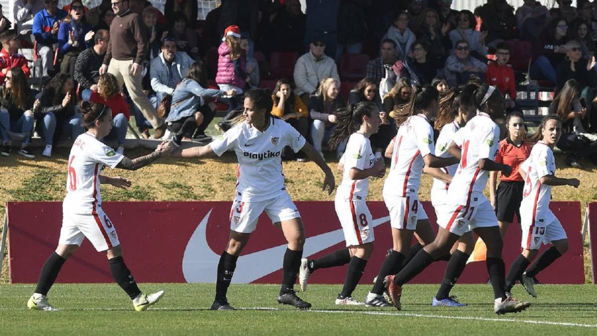 Jugadoras del Sevilla en un partido de la Liga Iberdrola.