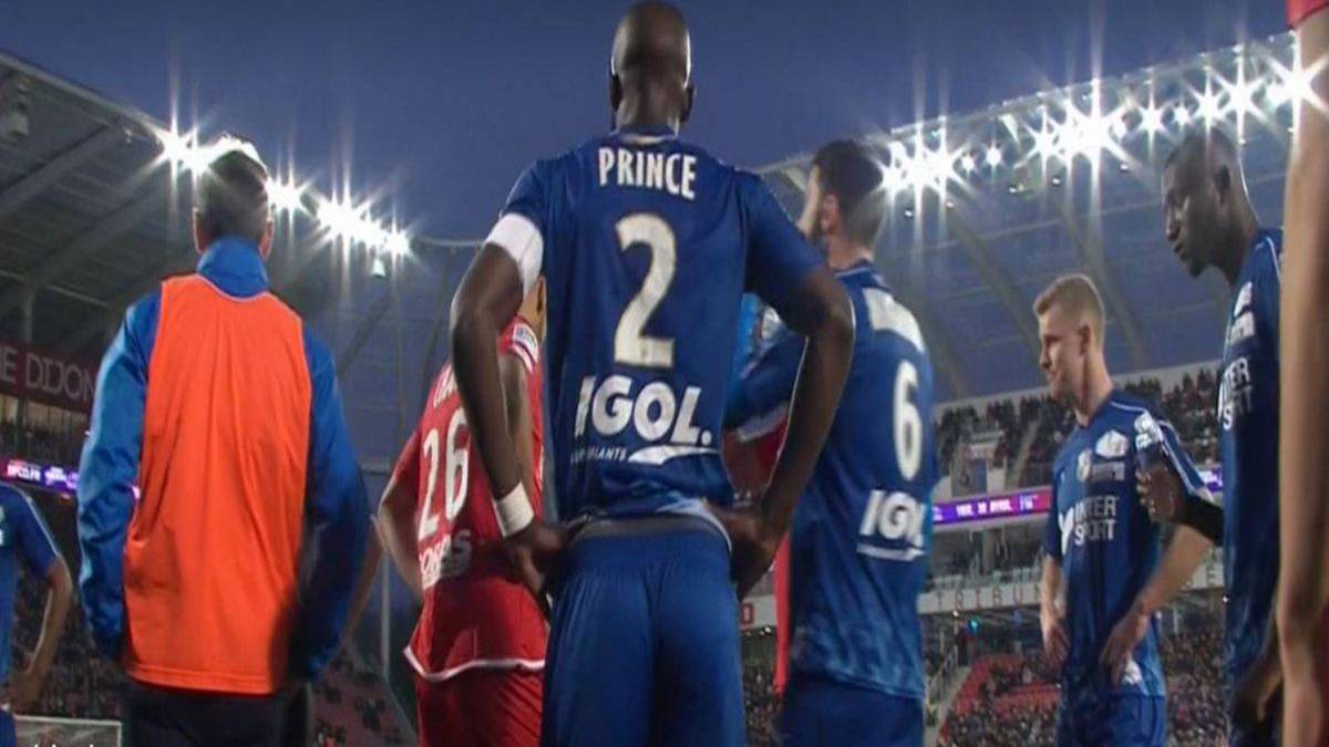 El partido Dijon-Amiens se tuvo que parar por insultos racistas
