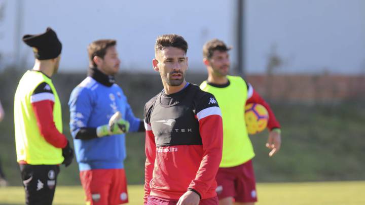 Partido de riesgo para Muñiz contra el crecido Extremadura