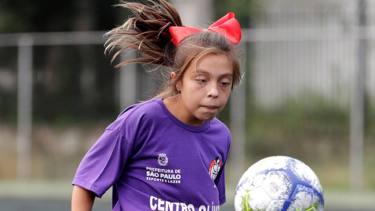 Natália Pereira rompe barreras en el fútbol brasileño