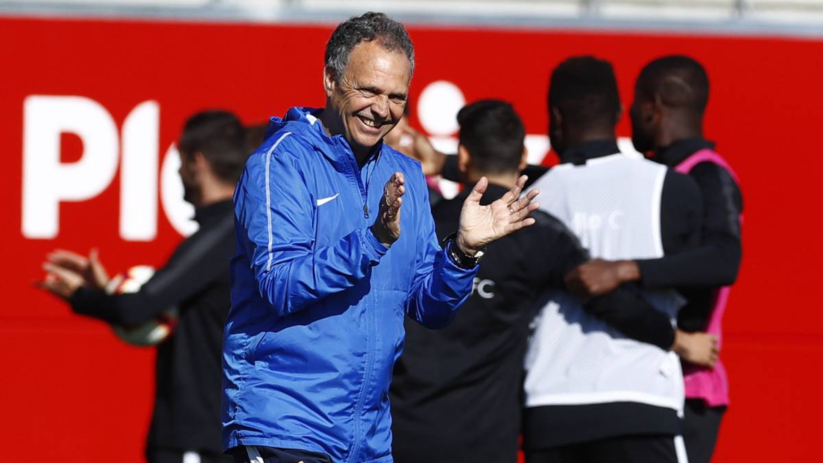 Caparrós, con todos para el derbi