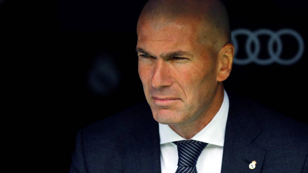 Zidane pensó en dejar el Madrid tras el pepinazo en el Bernabéu.