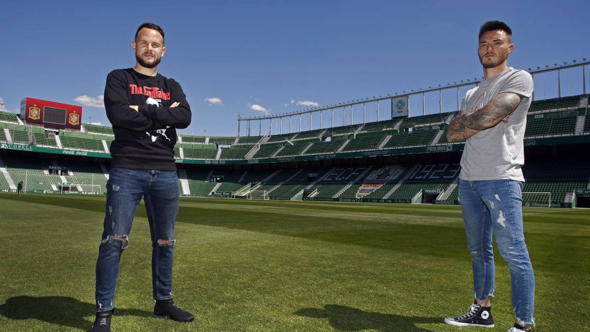 El Carlos Belmonte, casi lleno, mide a dos equipos lanzados