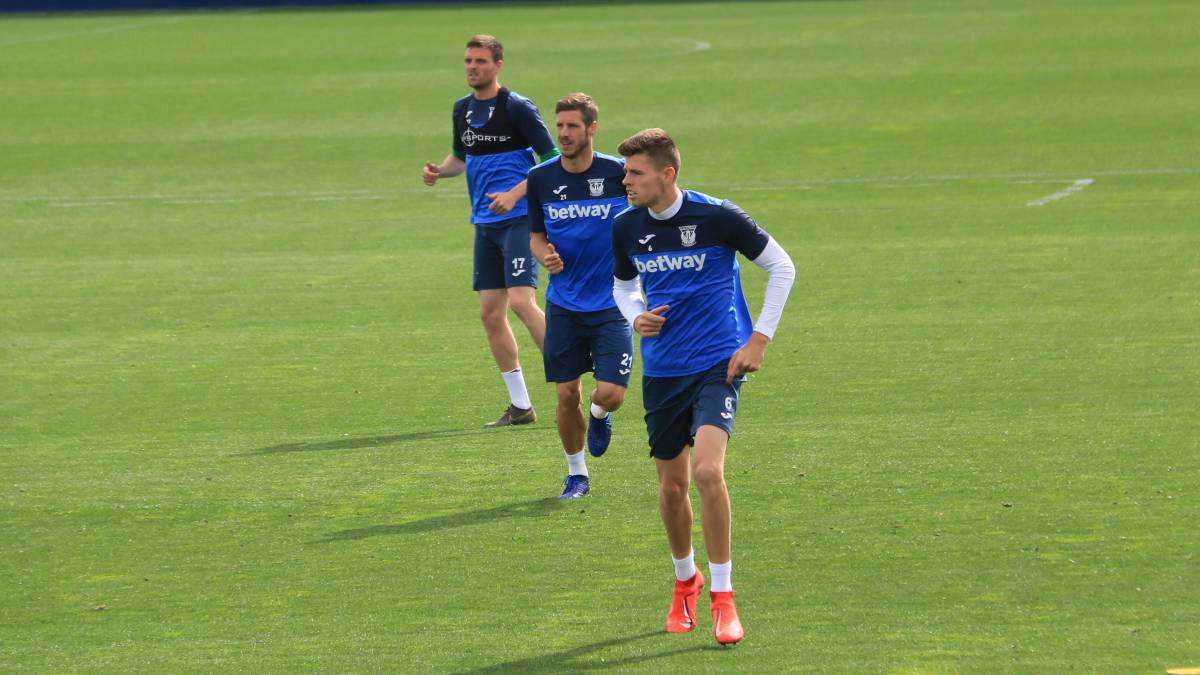 Szymanowski y Arnáiz, únicas bajas por lesión ante el Madrid