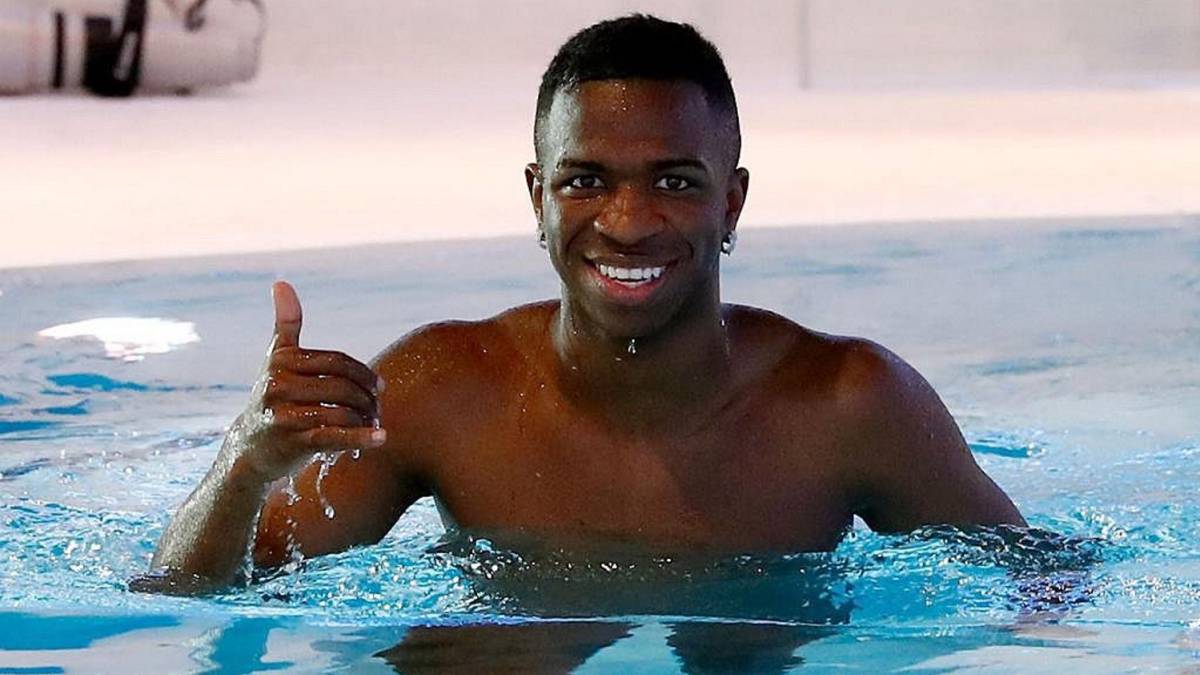 Vinicius: "A veces nos ponemos nerviosos al hablar con Zidane"