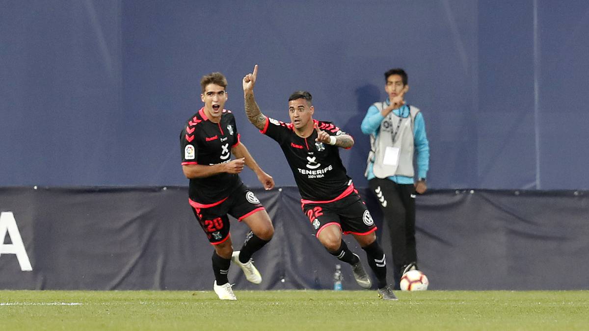 Nano fue titular en el Tenerife por primera vez en 2019