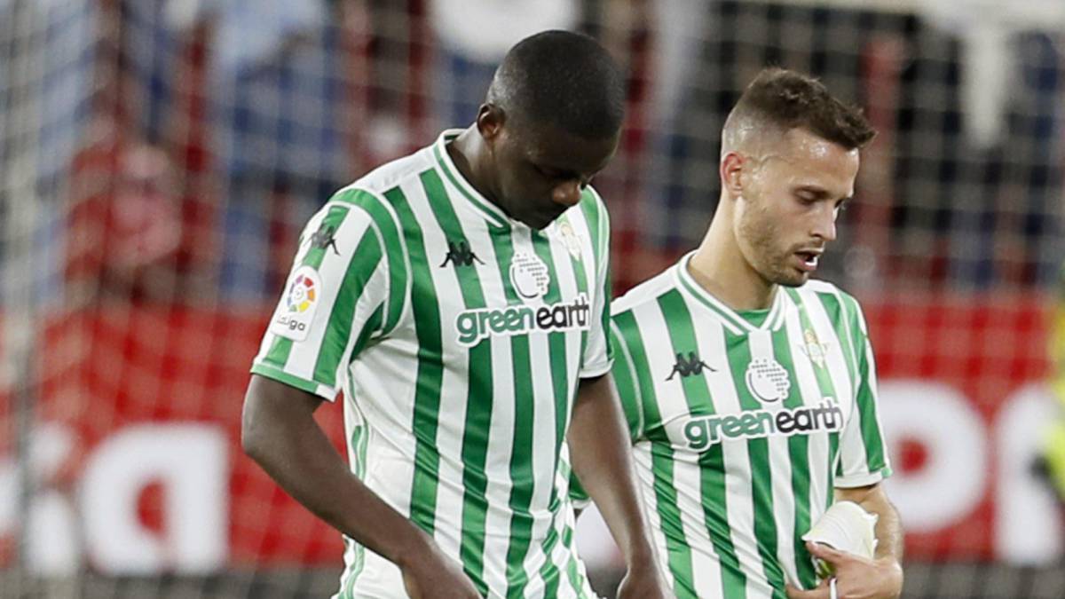 William Carvalho, centrocampista portugués del Betis, sufrió un robo en su casa de Camas durante el derbi que disputaba contra el Sevilla el pasado sábado.