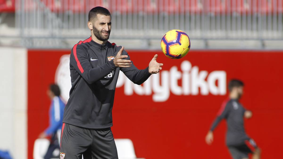 Maxime Gonalons sufre daño muscular en el aductor derecho