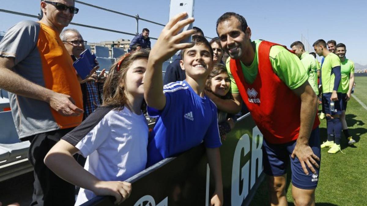 El Granada se ejercitó con público por su 88 aniversario