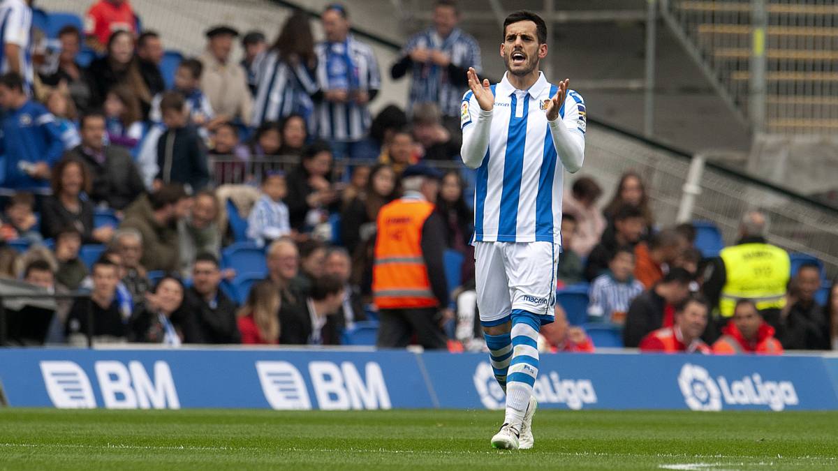 Juanmi siembra la duda sobre su futuro en la Real Sociedad
