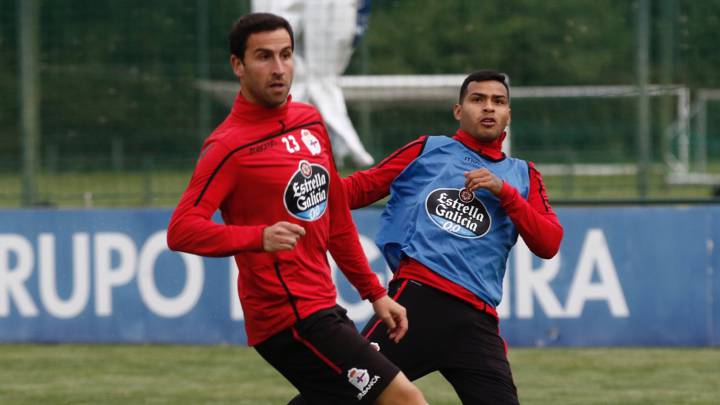 Iñigo Martínez y Nahuel en un entrenamiento con el Deportivo