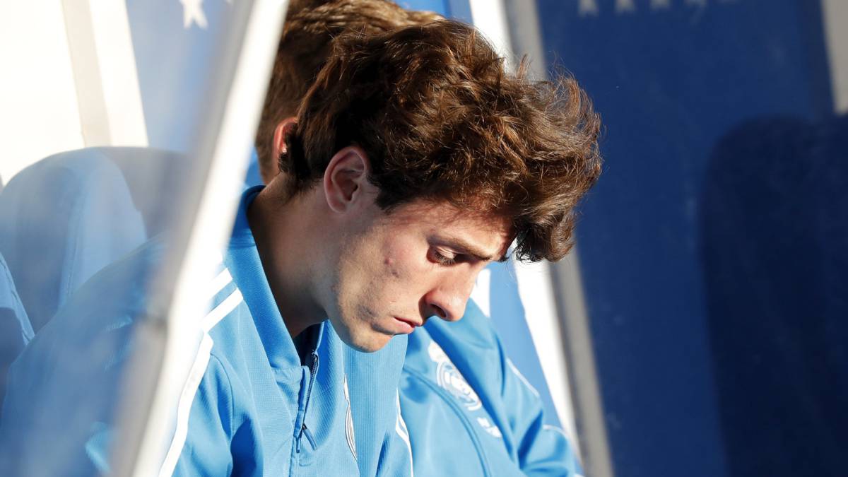 Odriozola out for season after tangle with Vinicius Junior