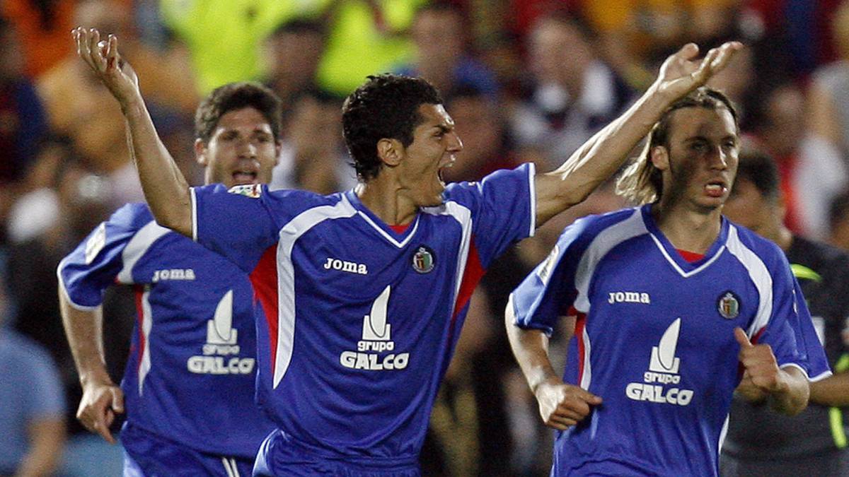 Casquero celebra un gol con la camiseta del Getafe.