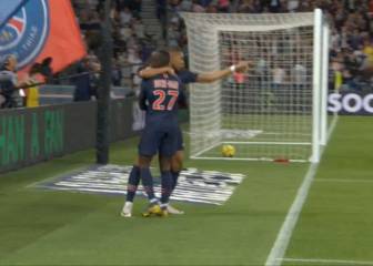 'Hat-trick' de Mbappé para celebrar el título de la liga