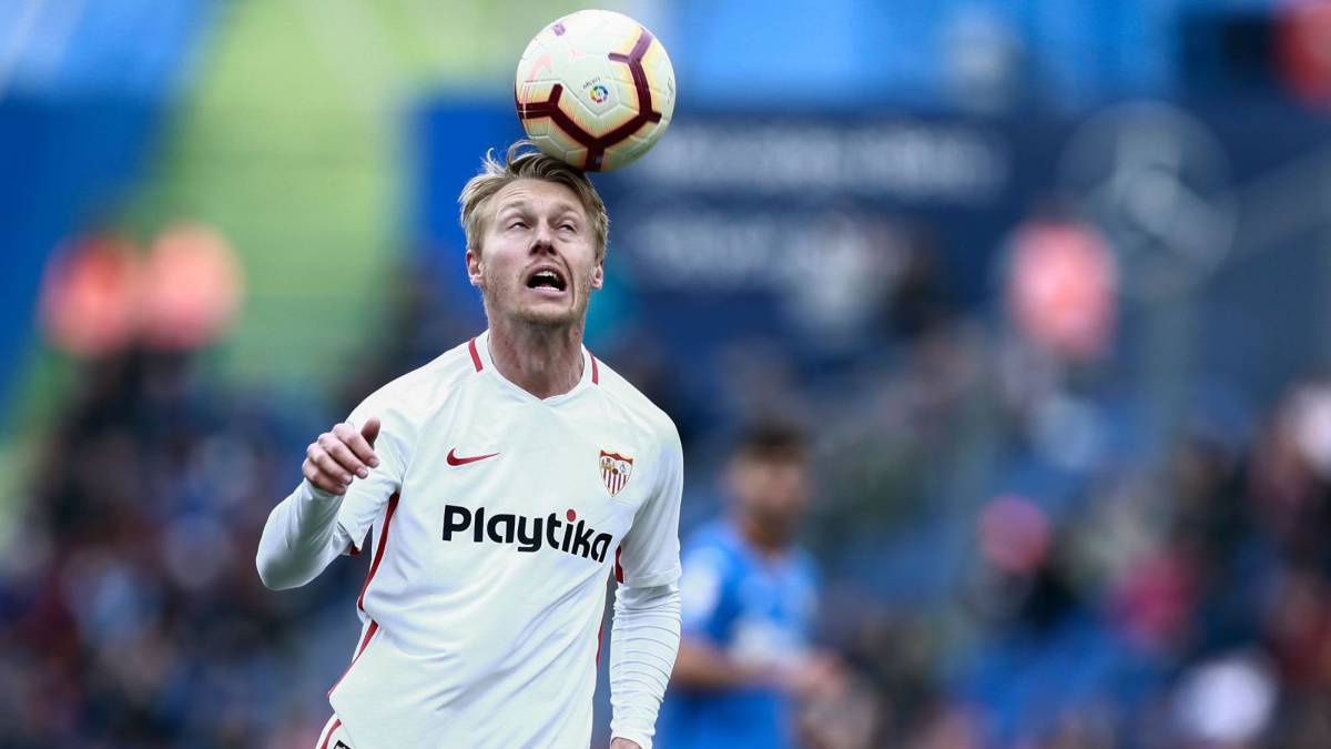 El Sevilla pierde más que gana con Kjaer de titular en LaLiga
