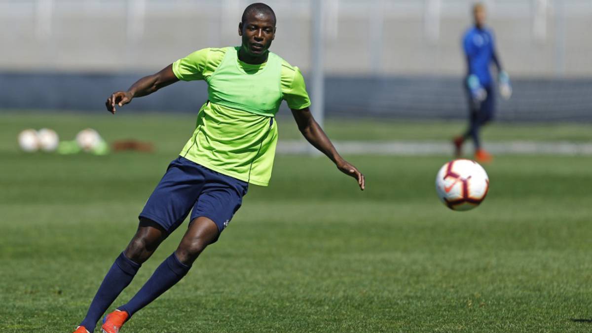 Adrián Ramos durante un entrenamiento.