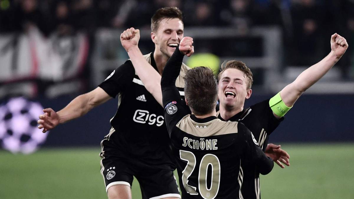 De Ligt celebrando un gol
