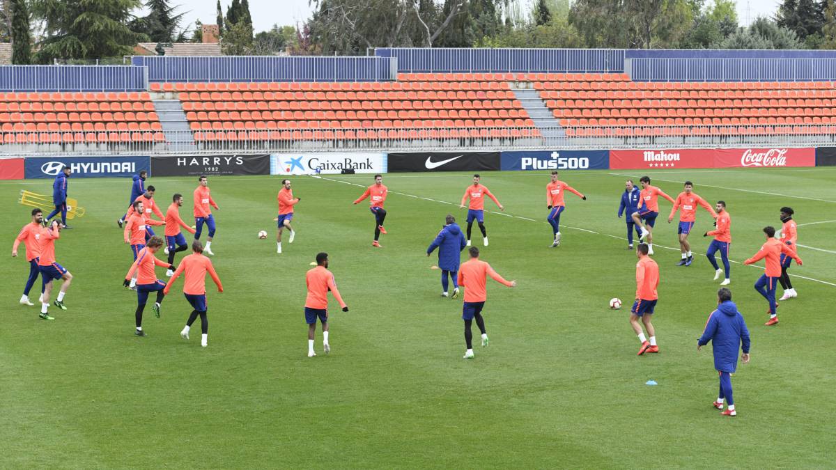 El Atlético efectuó su última sesión previa al partido con el Valencia.