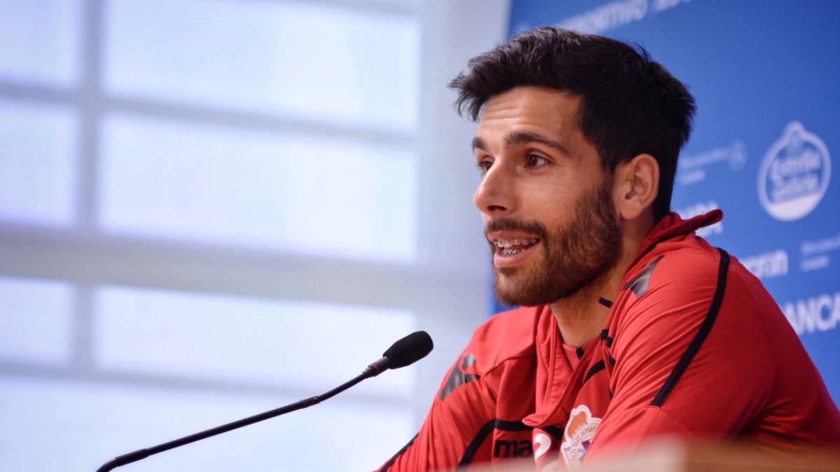 Eneko Bóveda en la sala de prensa de Abegondo