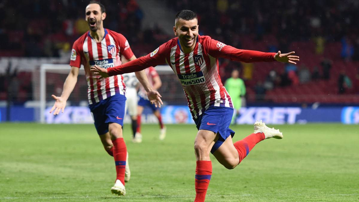 Correa celebra su gol al Valencia.
