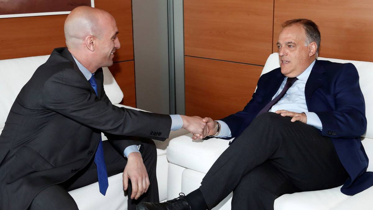 'El Larguero': LaLiga presiona a sus clubes para que no acudan a la Asamblea de la RFEF del lunes