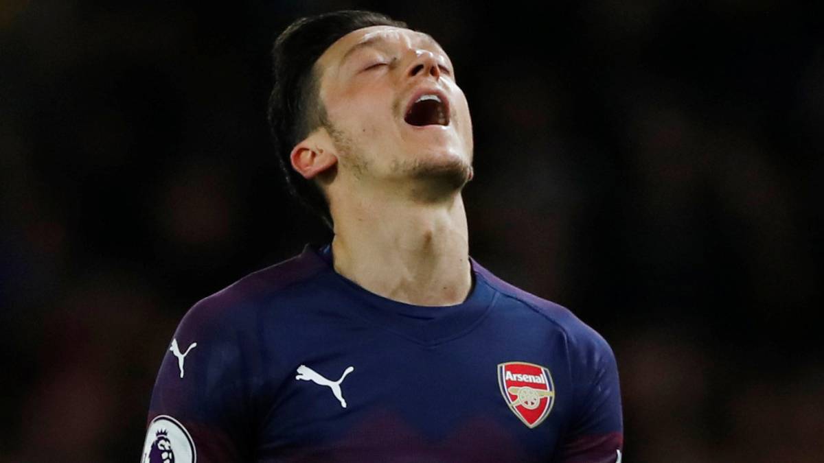 El centrocampista alemán del Arsenal, Mesut Özil, durante un partido.