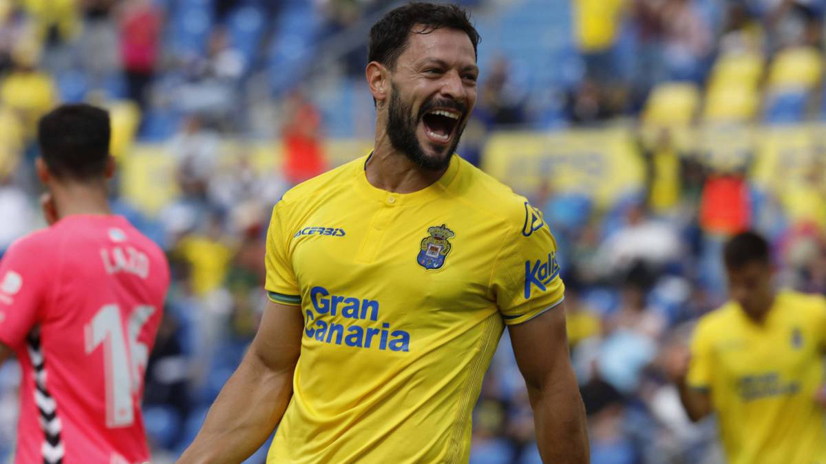 De la Bella: "El derbi es una buena ocasión para darle una alegría a nuestra afición"