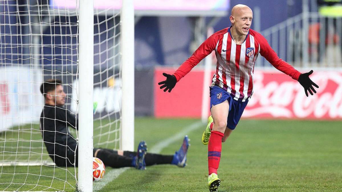 Mollejo, uno de los futbolistas del Atlético B que necesita más que nunca el apoyo de la afición.