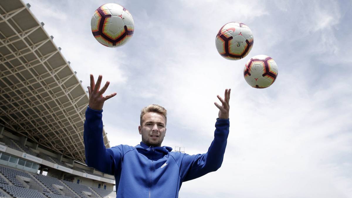 Ontiveros: “Apostaría dinero de mi bolsillo al ascenso del Málaga”